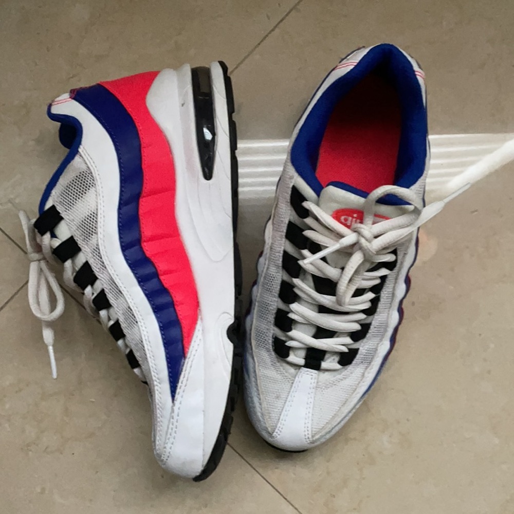 AirMax 95 - Picture 2 of 5